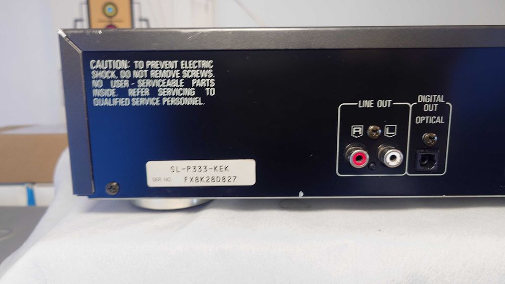Продавам CD плеър Тechnics SL-P333