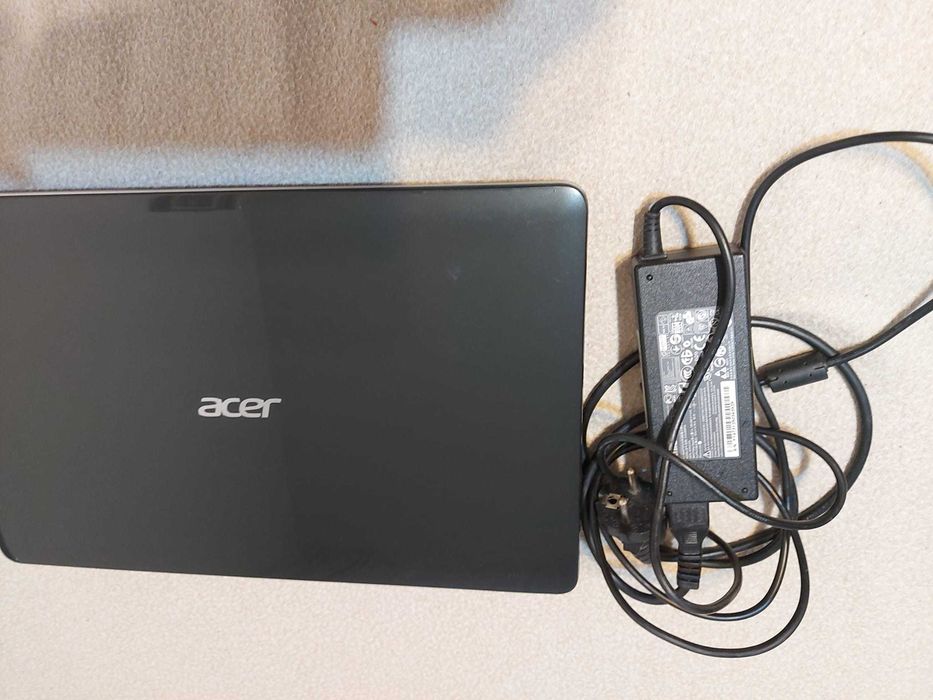 Vand laptop Acer Aspire E1-571G