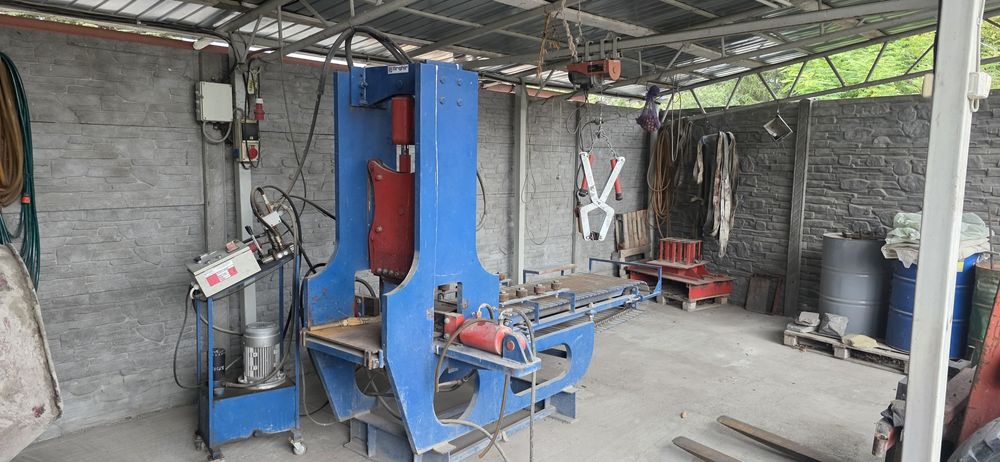 Linie automata vibropresa prefabricate beton boltari pavaje borduri