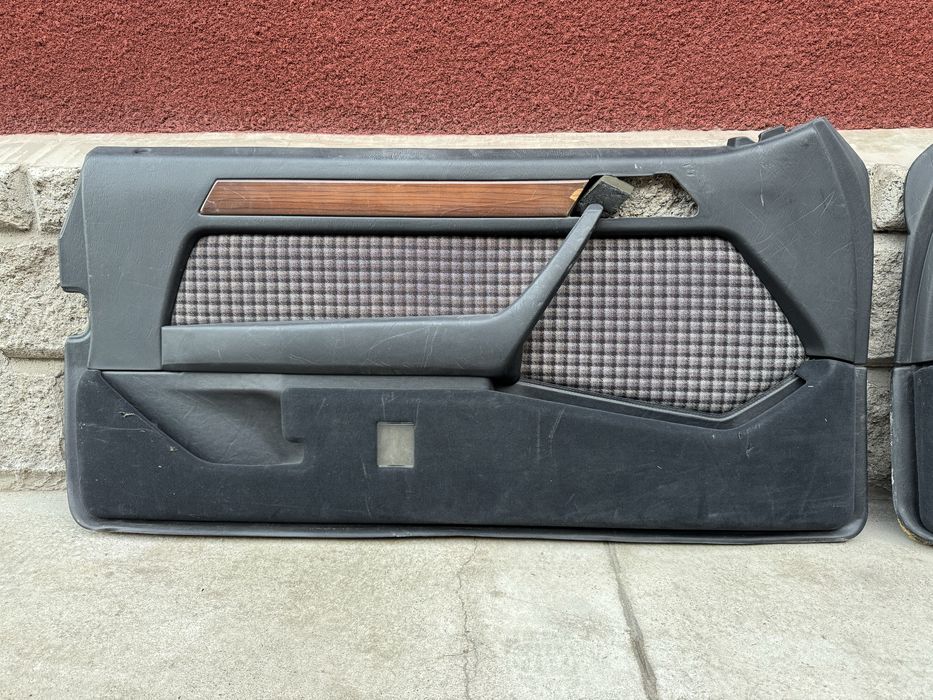 Дверные карты Mercedes W124 купе