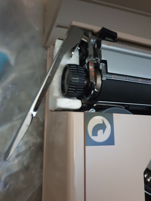 Чисто нова пишеща машина Privileg 160