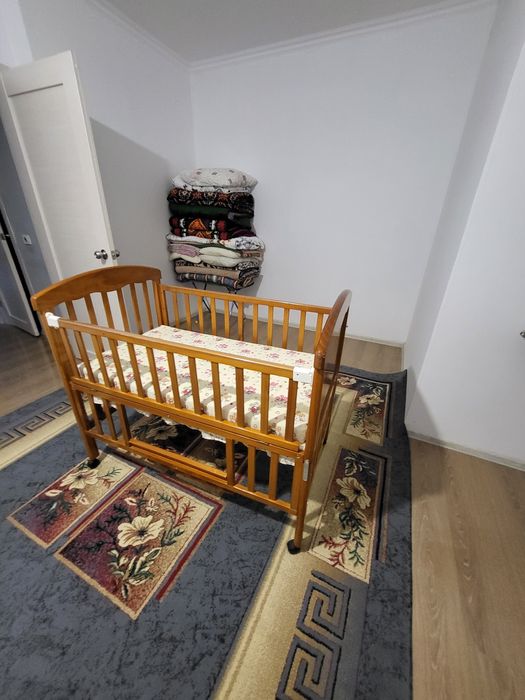 Манеж деревянный