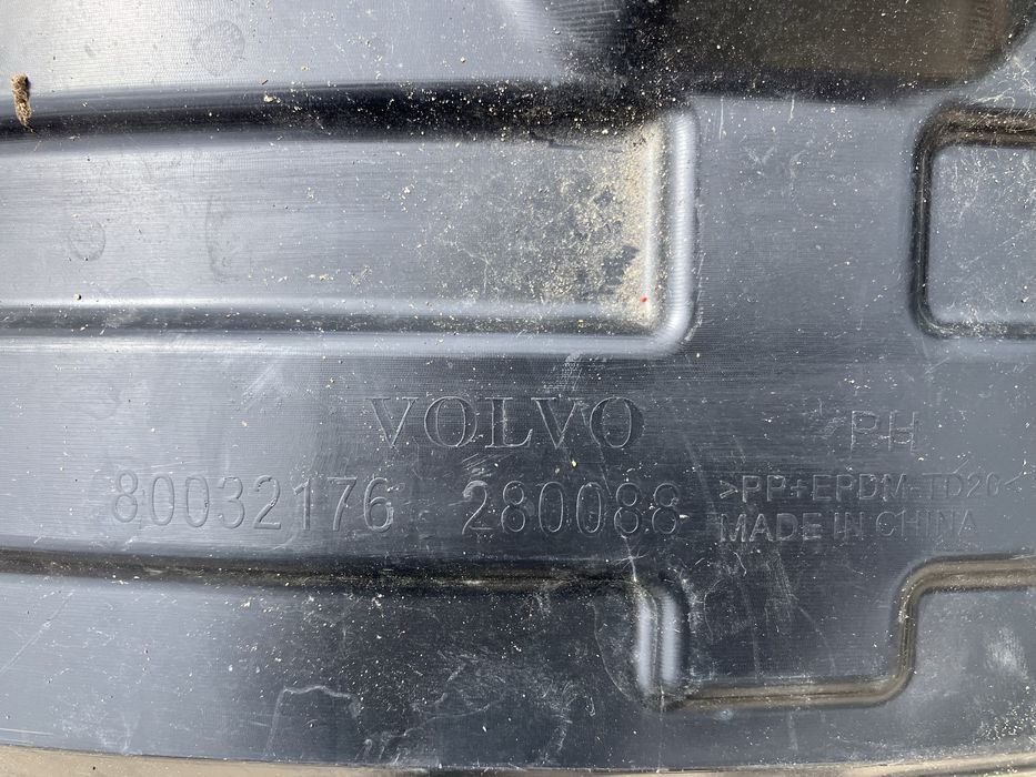 Преден ляв и десен подкалник за Volvo EX30 Волво ЕХ30  2023г-