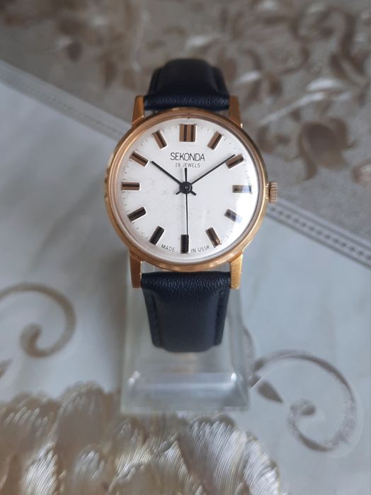Позолоченные часы SEKONDA-Ау10