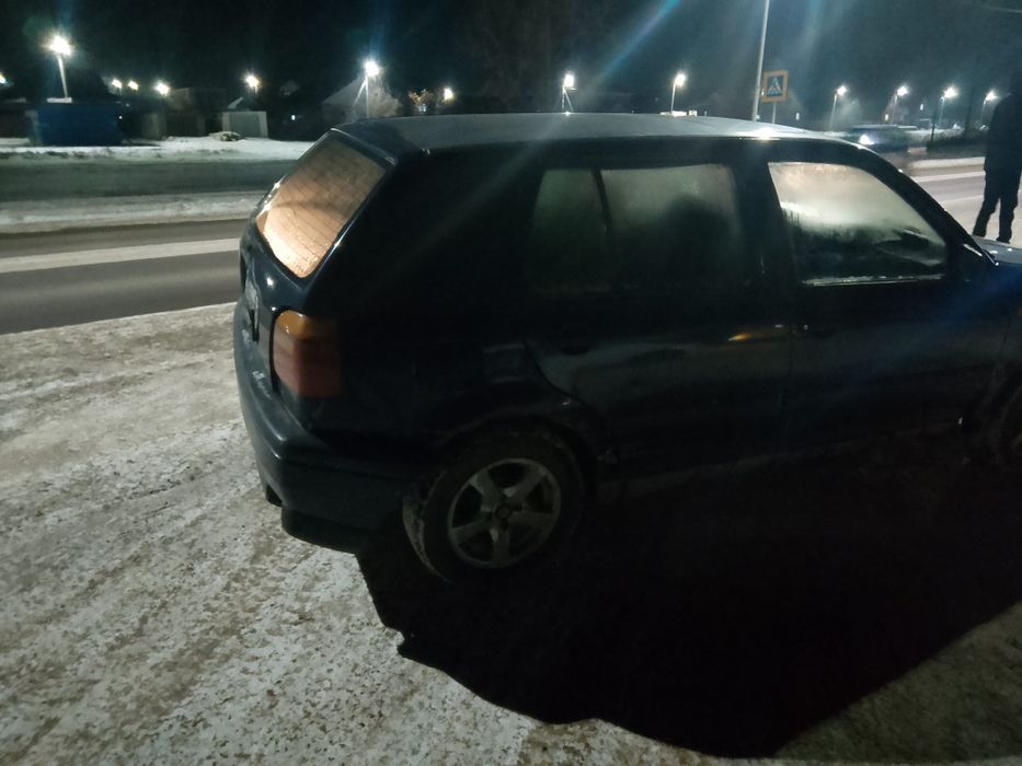 Продам по запчастям гольф 3