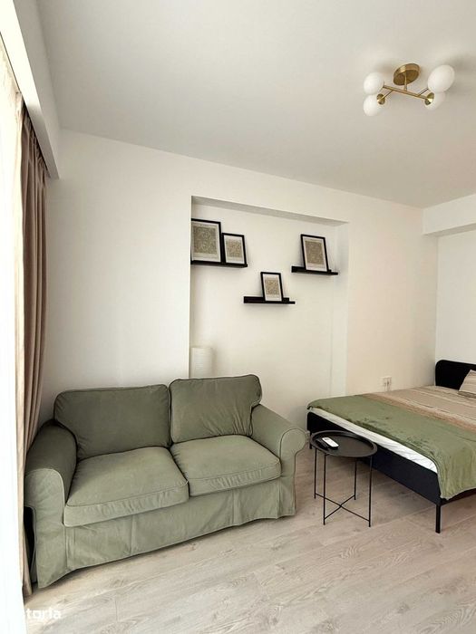 Inchiriez Garsoniera Novum Gorjului, Militari