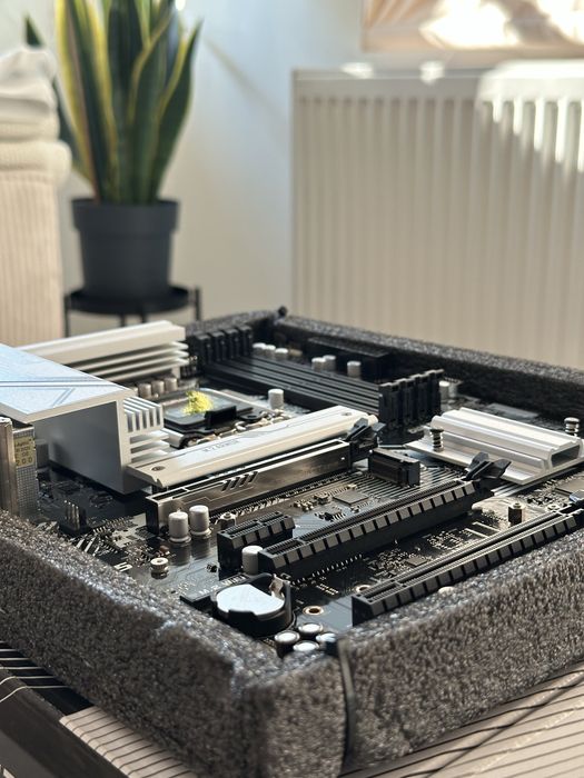 Placa de baza ASRock B760 PRO RS, DDR5, LGA1700