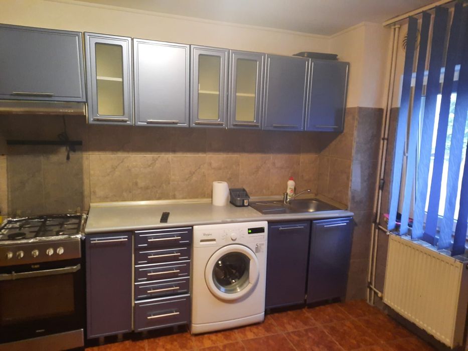 Inchiriez apartament 2 camere