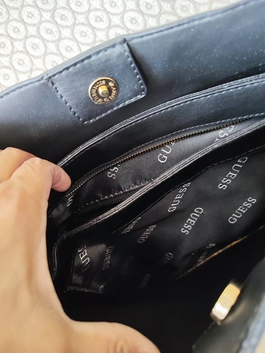Чанта guess,нова