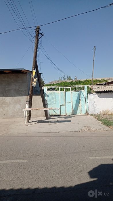 Uy sotiladi 3sotik 4 xona
