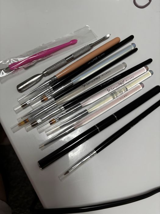 Vand set complet de manichiura (si separat)