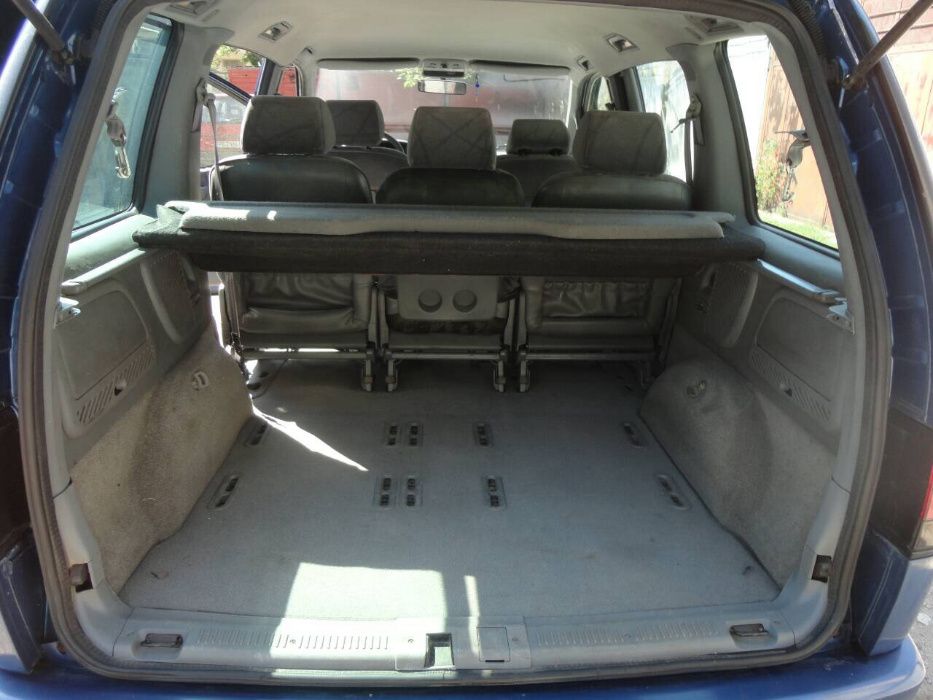 Продавам Пежо 806 на авточасти