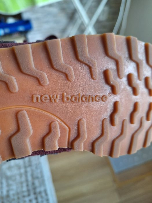 Маратонки New Balance номер 37,5