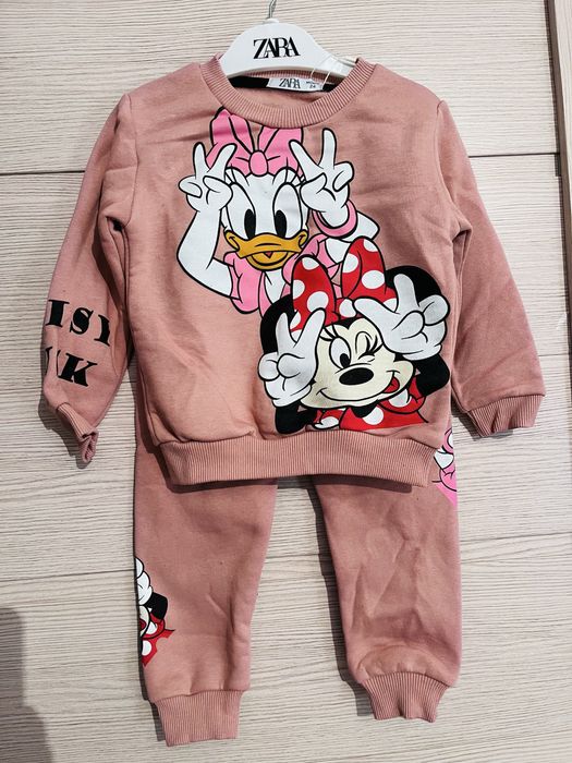 Продам костюмы детские