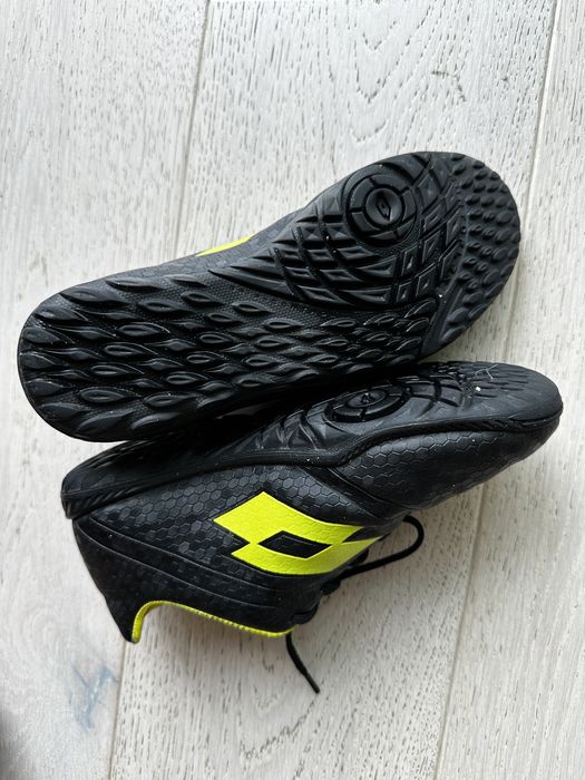 Ghete fotbal copii Lotto marime 34 pentru sintetic