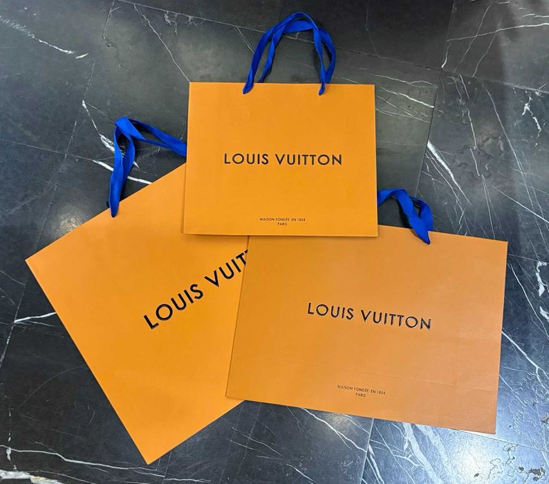 Подаръчни кутии и торбички Louis Vuitton Кутия