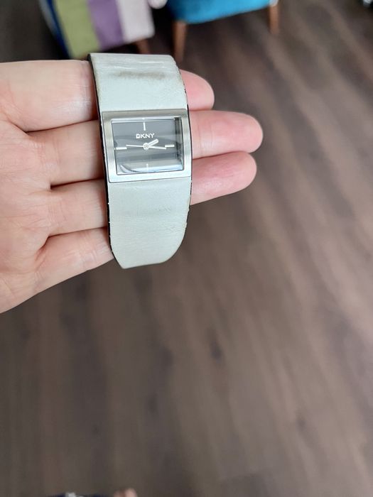 DKNY часы и Next часы