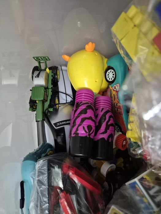 Продам игрушки б/у