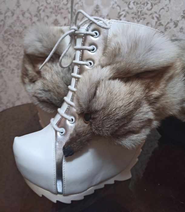 Ботинки зимние, выходные. На платформе.