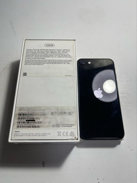 Продам iPhone SE 2 на 128gb