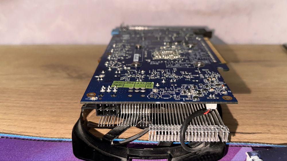 Видео карта AMD 7800 1gb ddr5