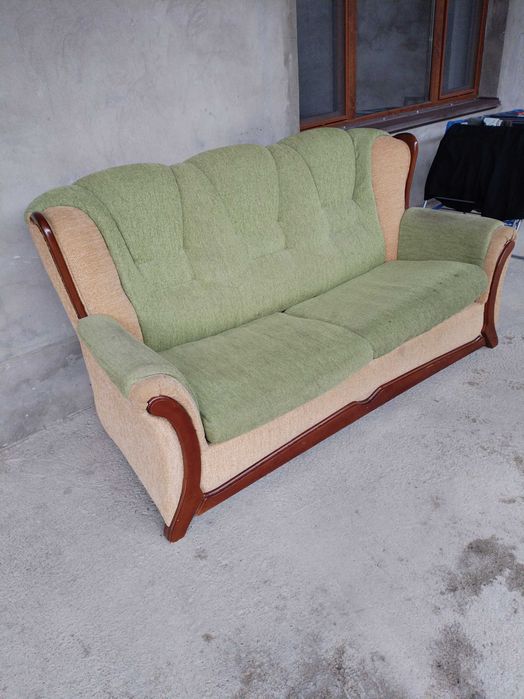 Продаётся Диван с креслом. Срочно состояние хорошее