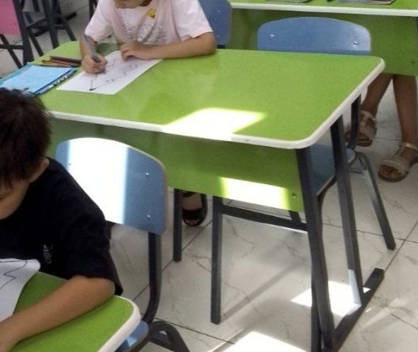 Парта 2та стули билан
