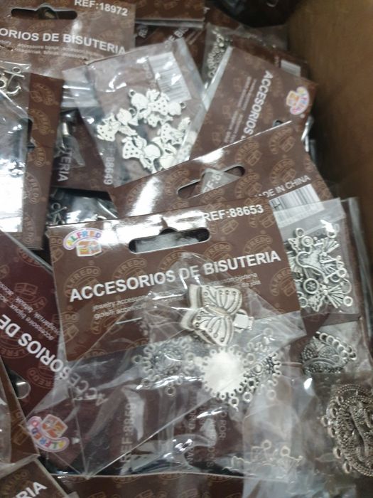 Accesorii metalice pentru bijuterii. 100 pungi pentru 100 lei
