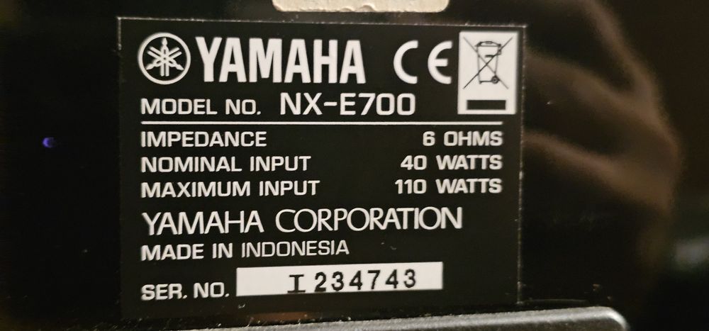Boxe audio Yamaha NX-E 700 - monitoare pasive Piano Craft