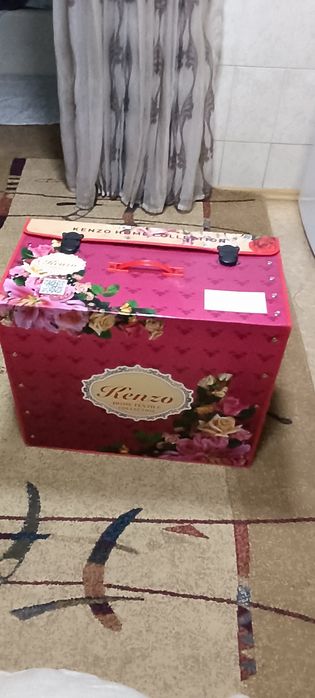 Продается  постельное белье комплект KENZO