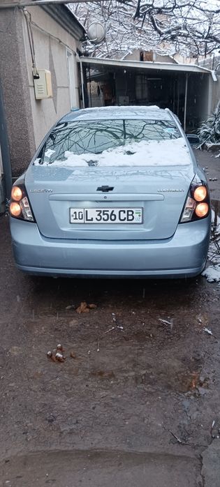 Продается Лассети автомат 1,6