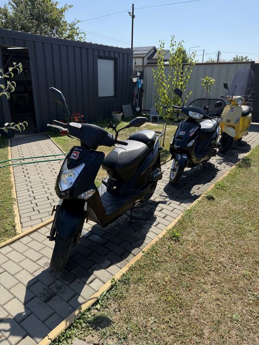 Scuter agm , 25kmh , carte RAR , 8000 km fabricatie 2019 ! foarte economic !