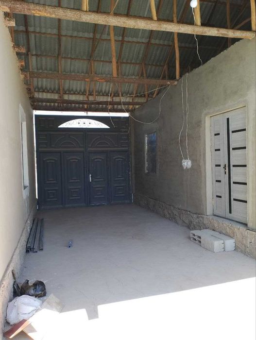 Навоий шахари фарход Савхозда ховли сотилади 4*сутих