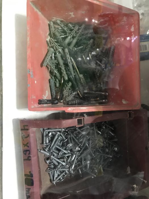 Продам Шурупы Саморезы