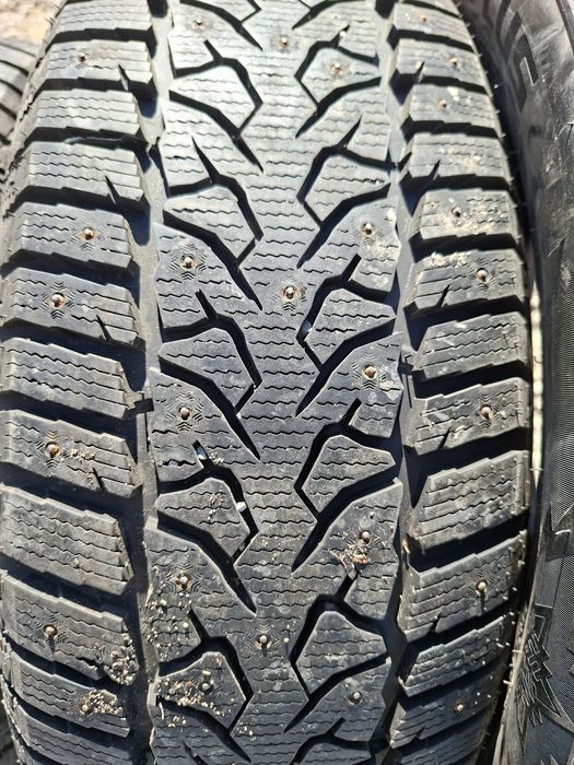 Продам шины 235/55/19 китай