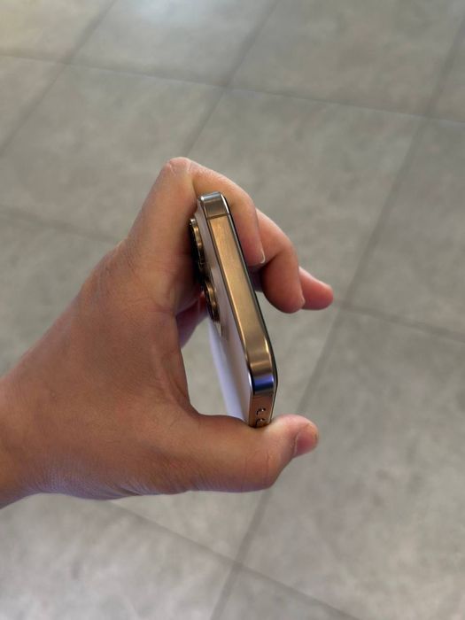 iPhone 16 pro…..