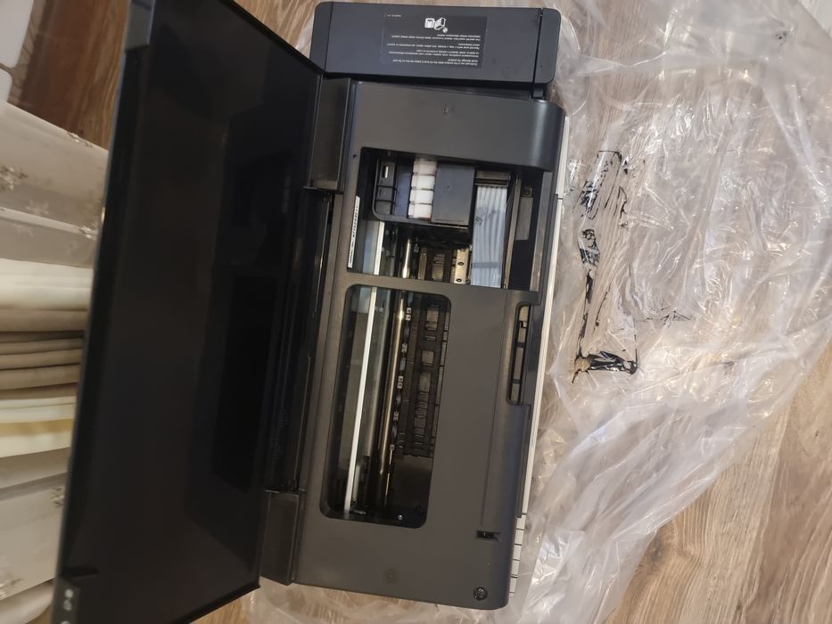 2  Epson rangli A4 sotiladi