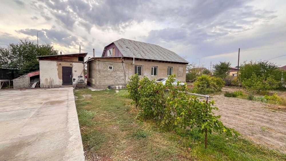 Продам 4х комнатный  дом Аян Империя
