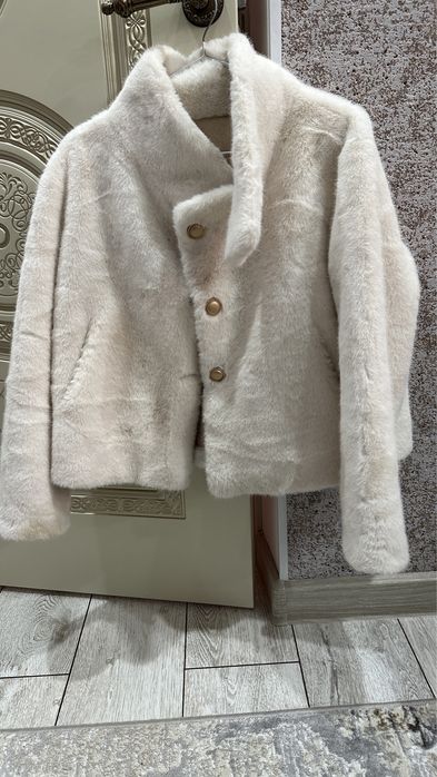 Продам шубы новые