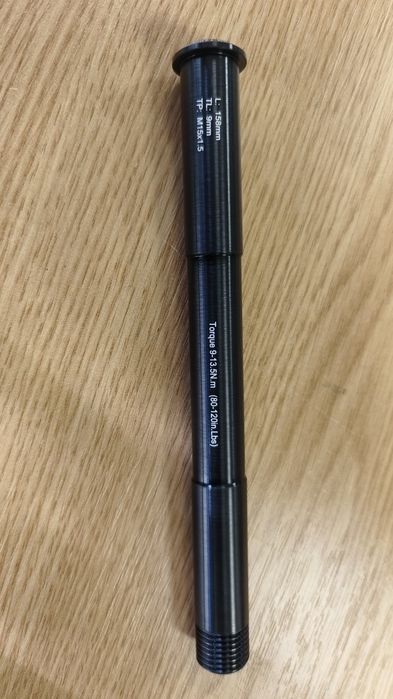 Предна проходна ос за вилка Rock Shox ,FOX 15 x 110,15х100