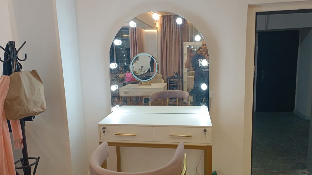 Зеркало для визажиста