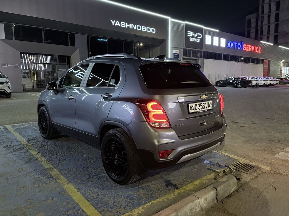 Продам Tracker 1