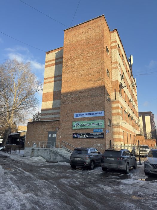 Продам здание 5 этажей.