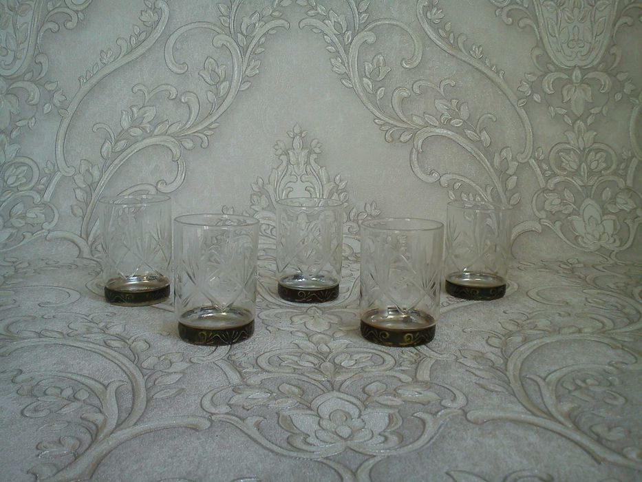 Рюмки : 2 набора