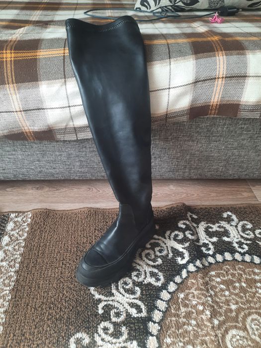 Продам сапожки женские