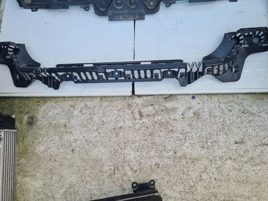 Armatura bara spate grila stergatoare BMW seria 3 F30