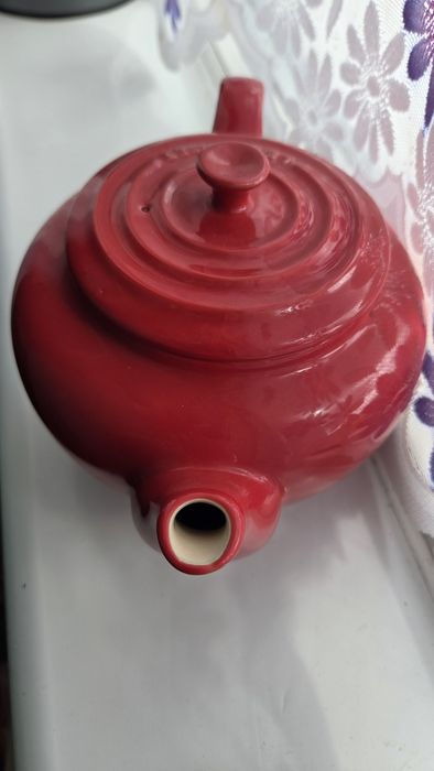 Ceainic Le Creuset Rosu