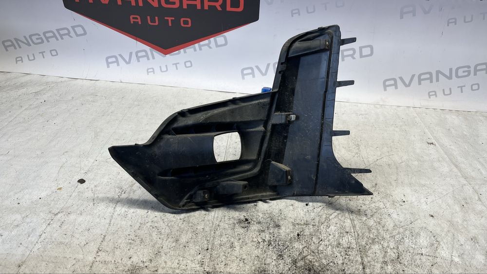 Subaru XV 2 20- дясна решетка за халоген