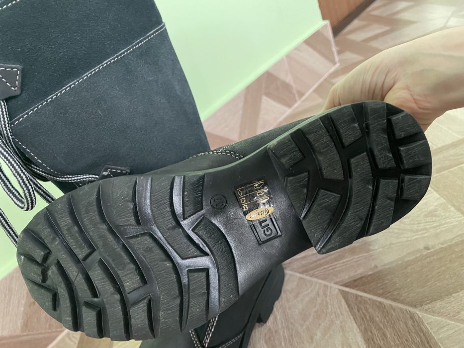 Ghete dama piele intoarsa