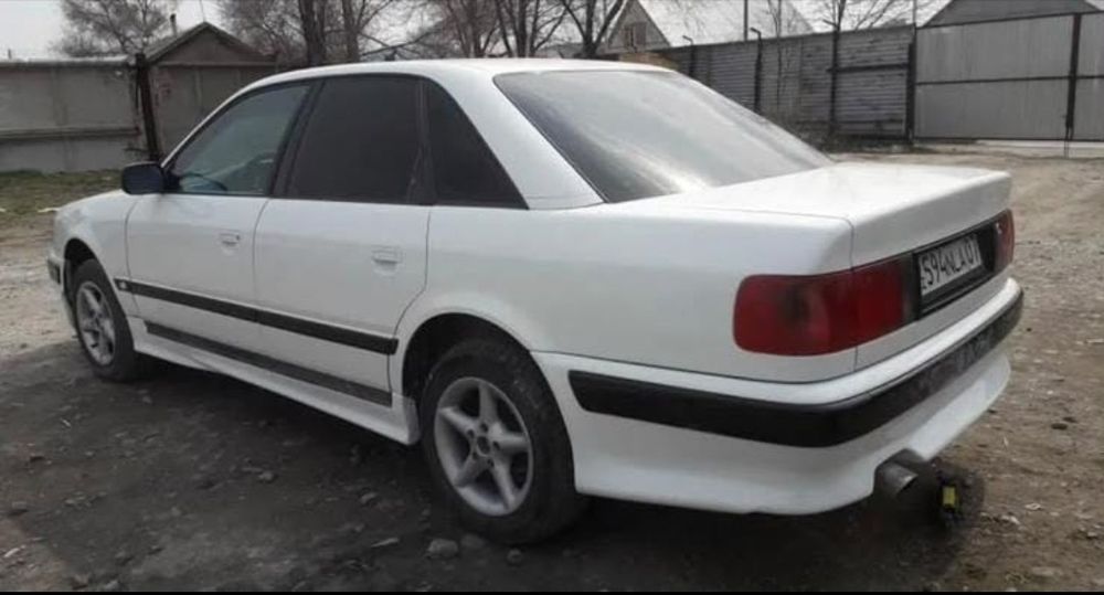 Бампер Audi 100 c4